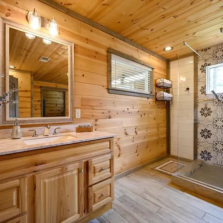 Convenient Romantic Hot Tub Bbq 3-Night Special! Broken Bow Exterior photo