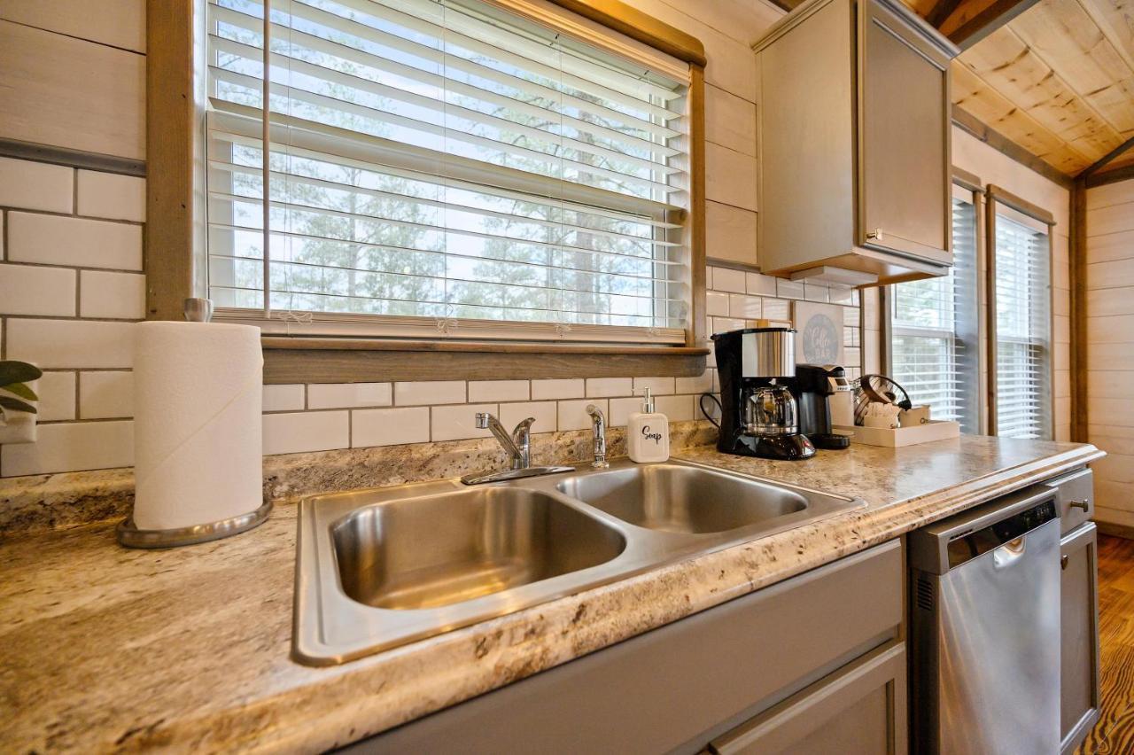 Holiday home Convenient Romantic Hot Tub Bbq 3-night Special! Broken Bow