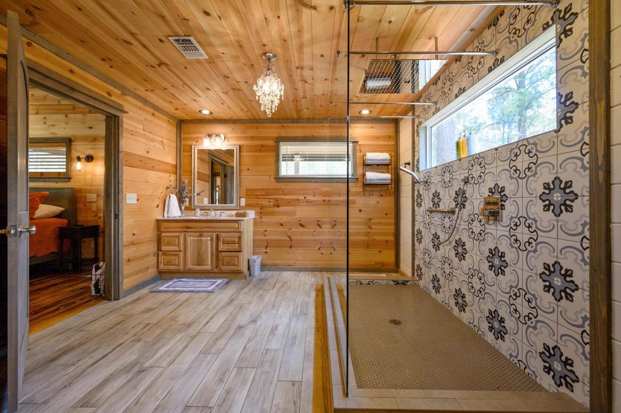 Convenient Romantic Hot Tub Bbq 3-night Special! *