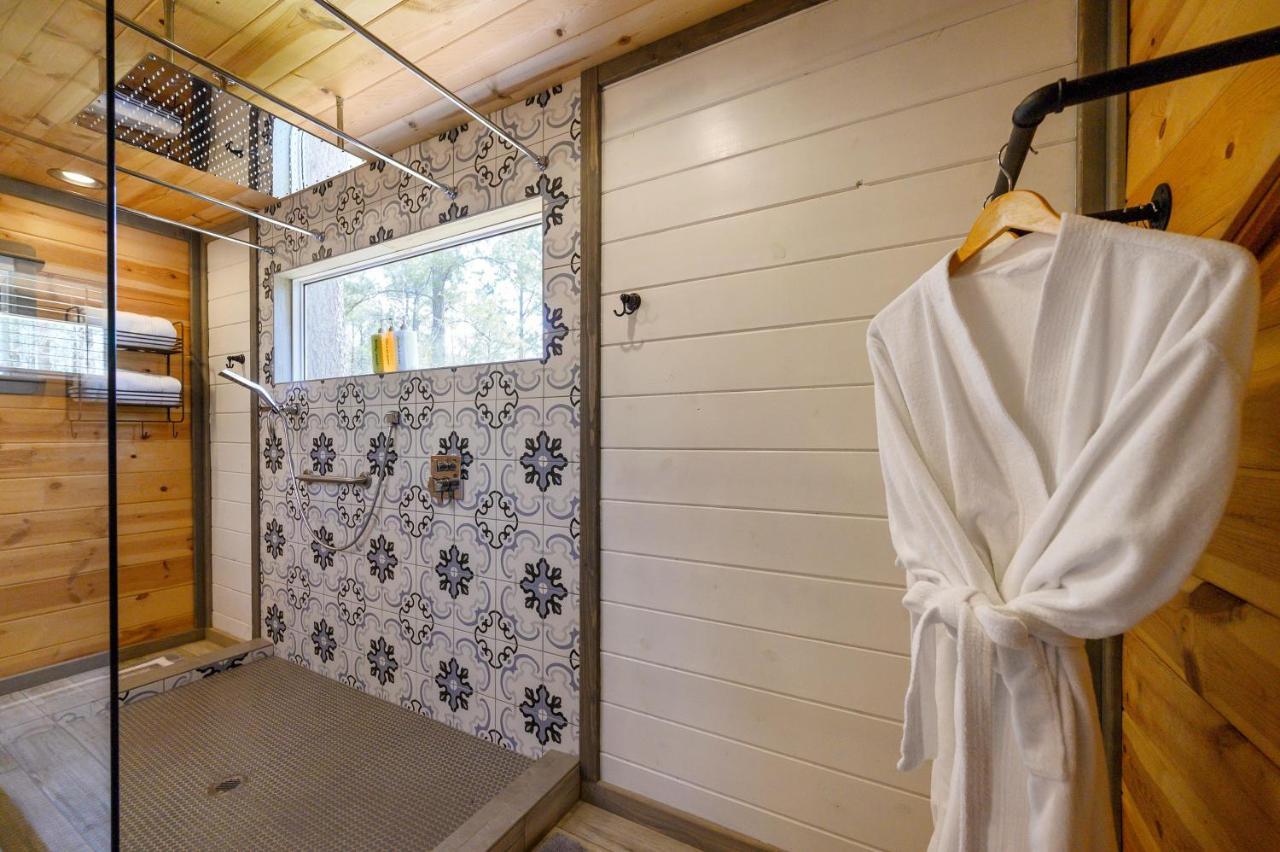 Convenient Romantic Hot Tub Bbq 3-night Special! Broken Bow