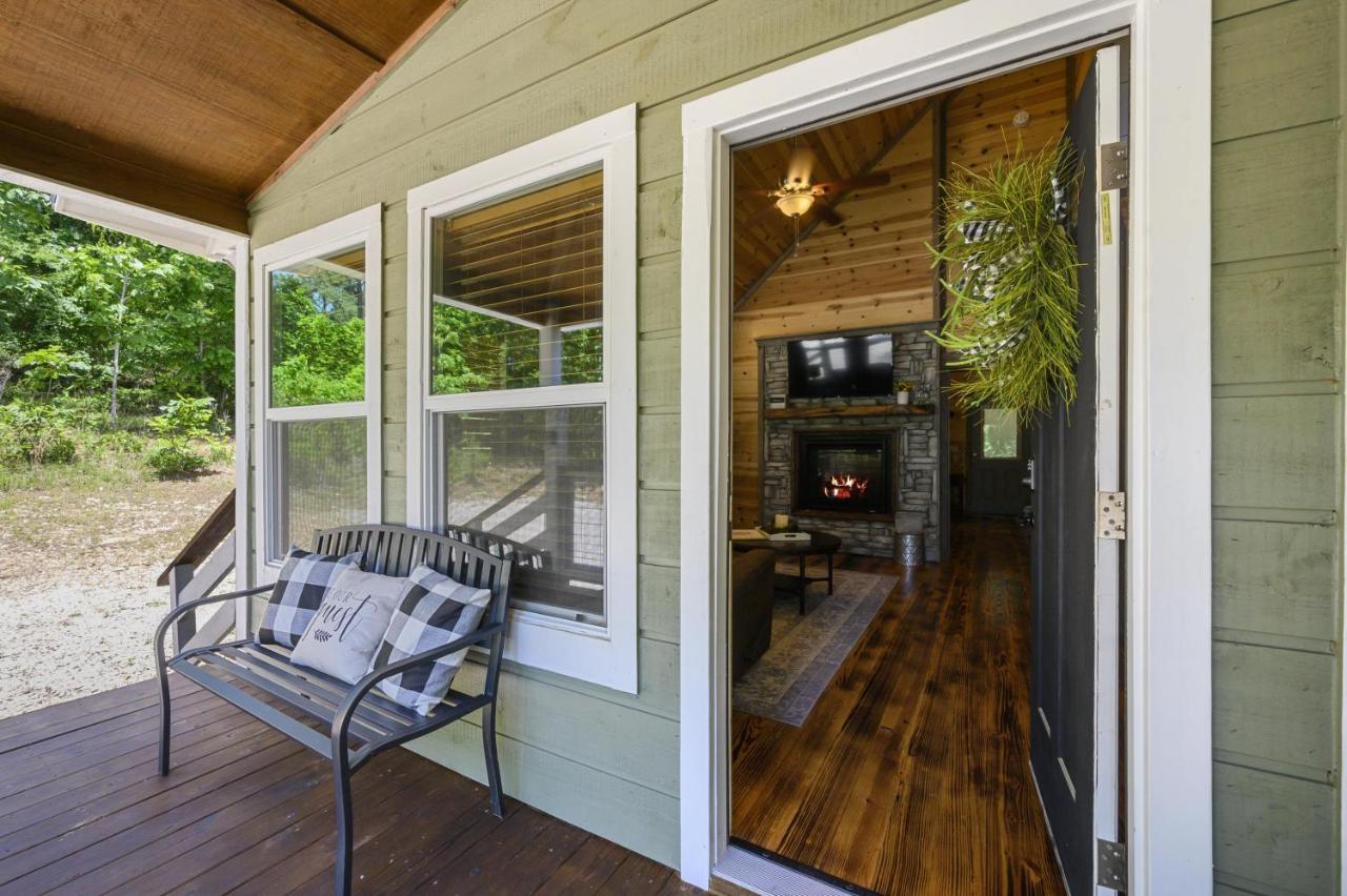 Convenient Romantic Hot Tub Bbq 3-night Special! * Broken Bow