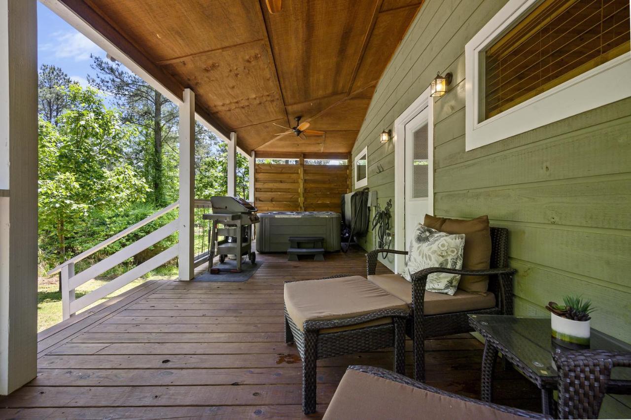 Convenient Romantic Hot Tub Bbq 3-night Special!