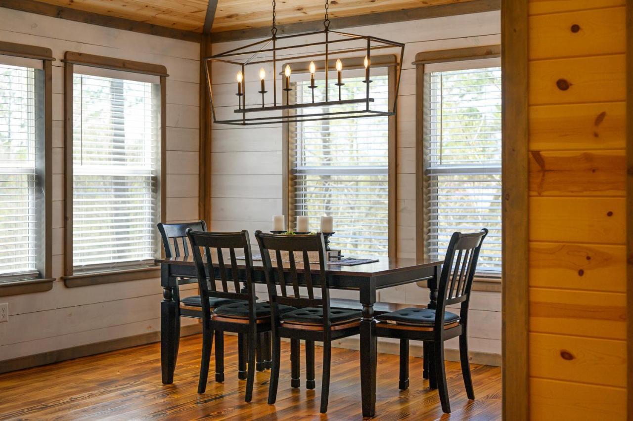 Convenient Romantic Hot Tub Bbq 3-night Special! * Broken Bow