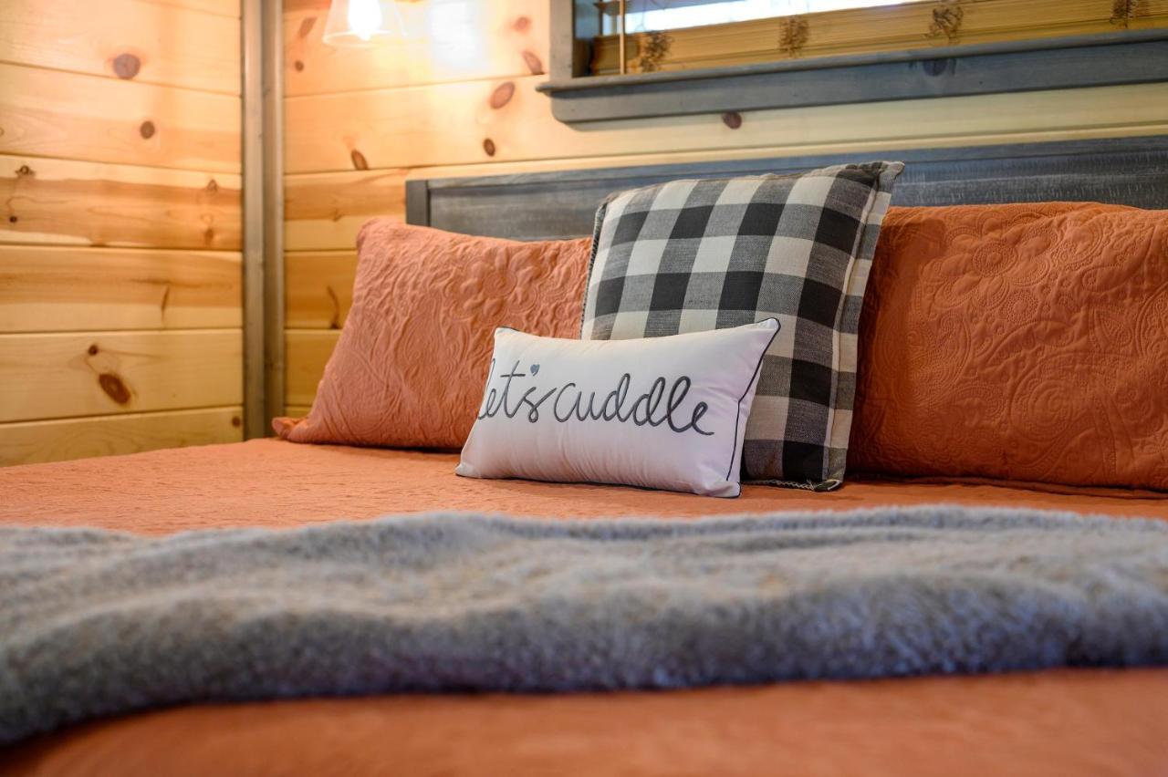 Hébergement de vacances Convenient Romantic Hot Tub Bbq 3-night Special! Broken Bow